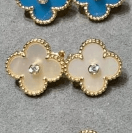 White pearl motif earring-with diamond
