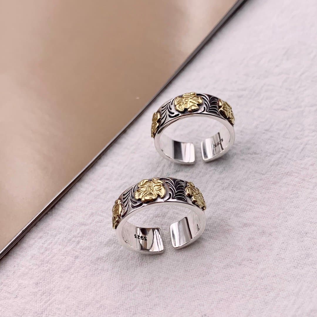 Three rose arabesque open ring